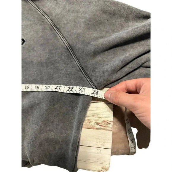 Converse Hoodie Size Medium Worn Washed Gray Soft Hooded Sweatshirt Casual - Picture 7 of 7